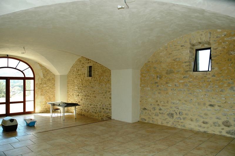 Domaine de 12 hectares d'un seul tenant avec vue imprenable sur le Luberon